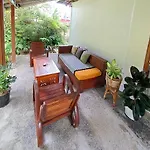 Tropica House 2 Minutes From Ubud Center